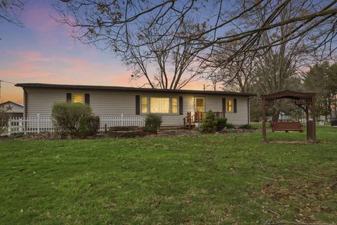 Tiny photo for 18132 Claypool Road, Newark, OH 43056 (MLS # 226003003)