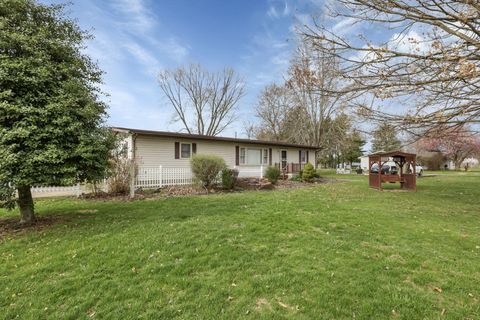 Tiny photo for 18132 Claypool Road, Newark, OH 43056 (MLS # 226003003)