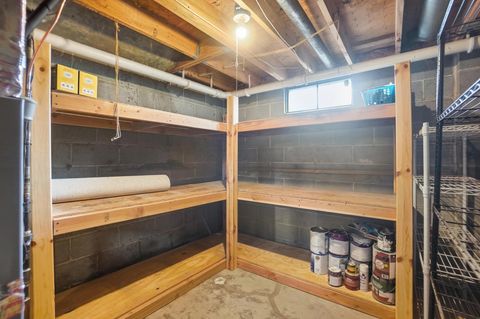 Tiny photo for 3917 Man O War Court, Columbus, OH 43221 (MLS # 226007969)