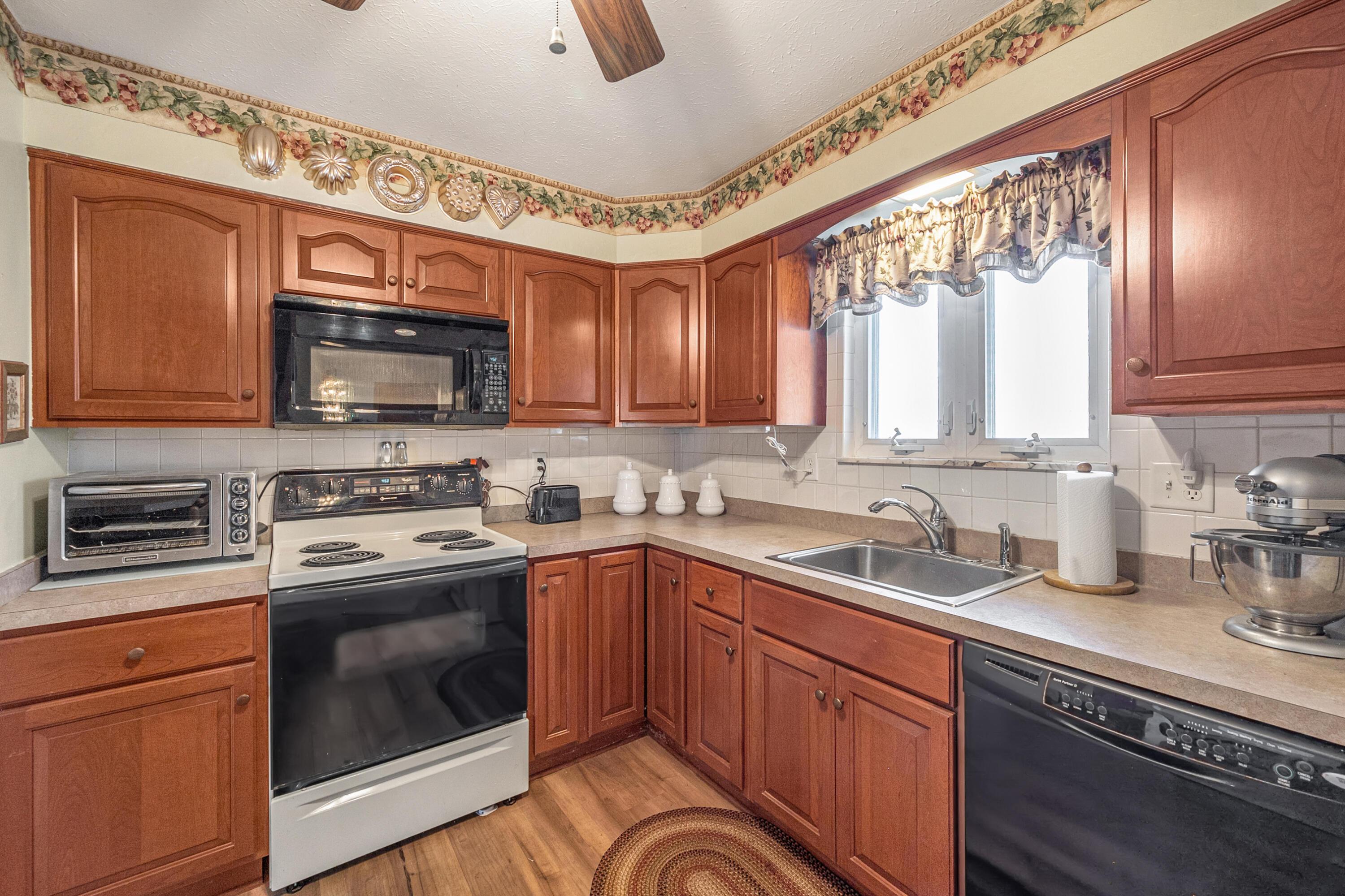 802 Claridon Northern Road, Caledonia, Ohio image 5