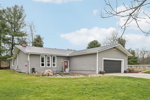 Photo of 7589 Lancaster Road, Hebron, OH 43025 (MLS # 225044187)