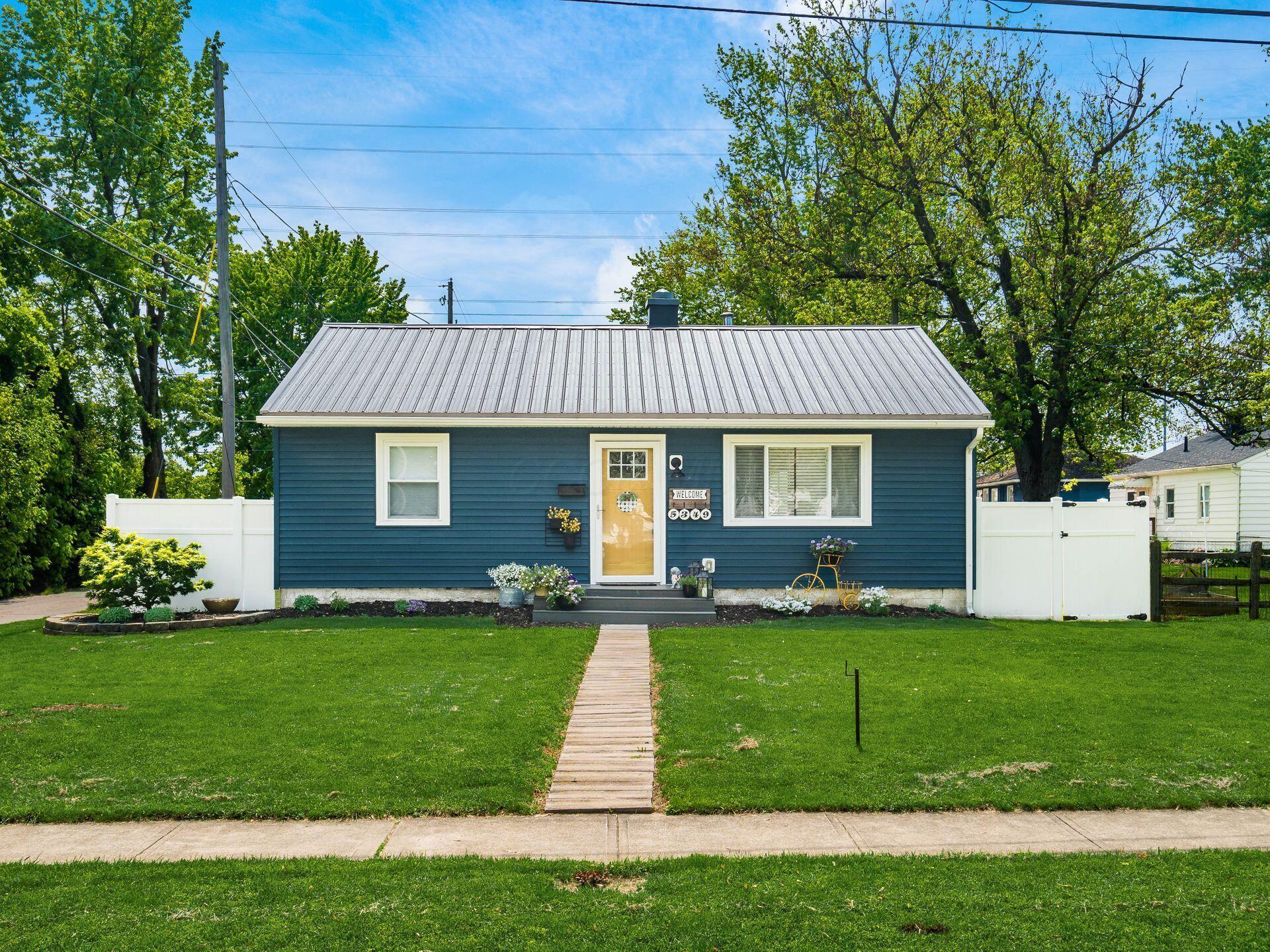 5349 Norwich Street, Hilliard, Ohio image 1