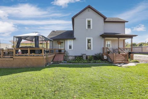 Photo of 139 E Jefferson Street, New Lexington, OH 43764 (MLS # 225039832)