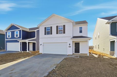 Photo of 5923 Pitch Pine Drive, Canal Winchester, OH 43110 (MLS # 226001930)