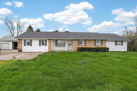 Photo of 111 Hess Road, Washington Court House, OH 43160 (MLS # 226014274)