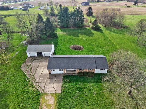 Tiny photo for 111 Hess Road, Washington Court House, OH 43160 (MLS # 226014274)