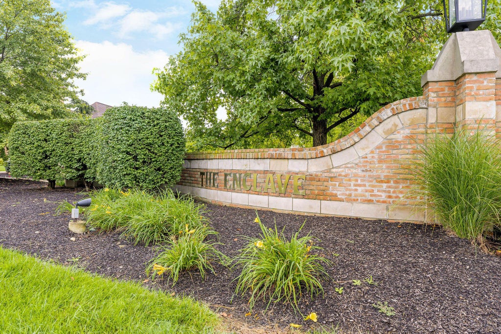 Photo of 2221 Hedgerow Road 2221F #2221F, Columbus, OH 43220 (MLS # 226037001)
