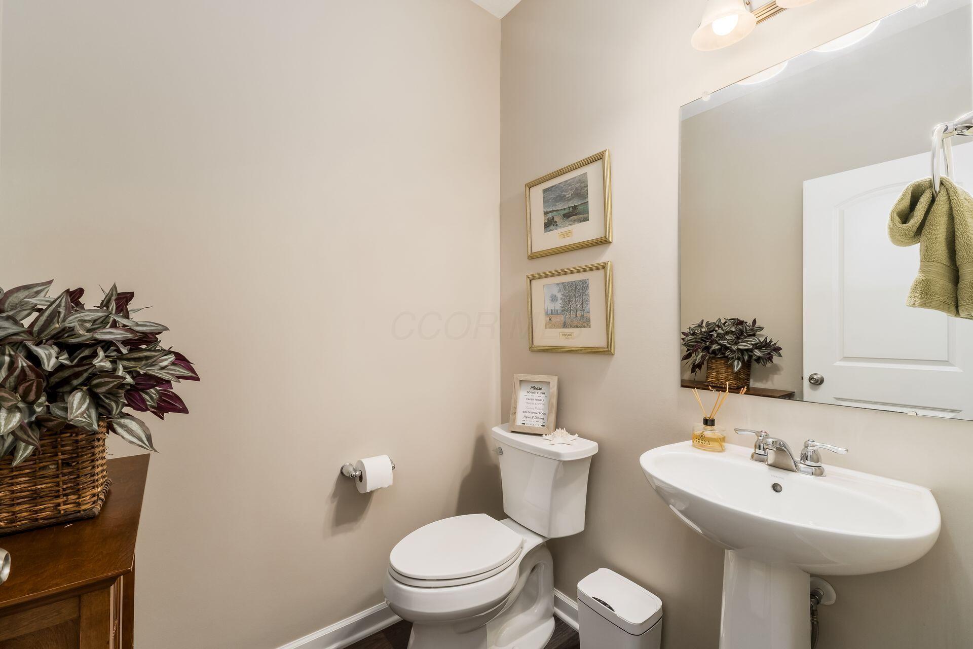 11755 Daventry Drive, Pickerington, Ohio image 18