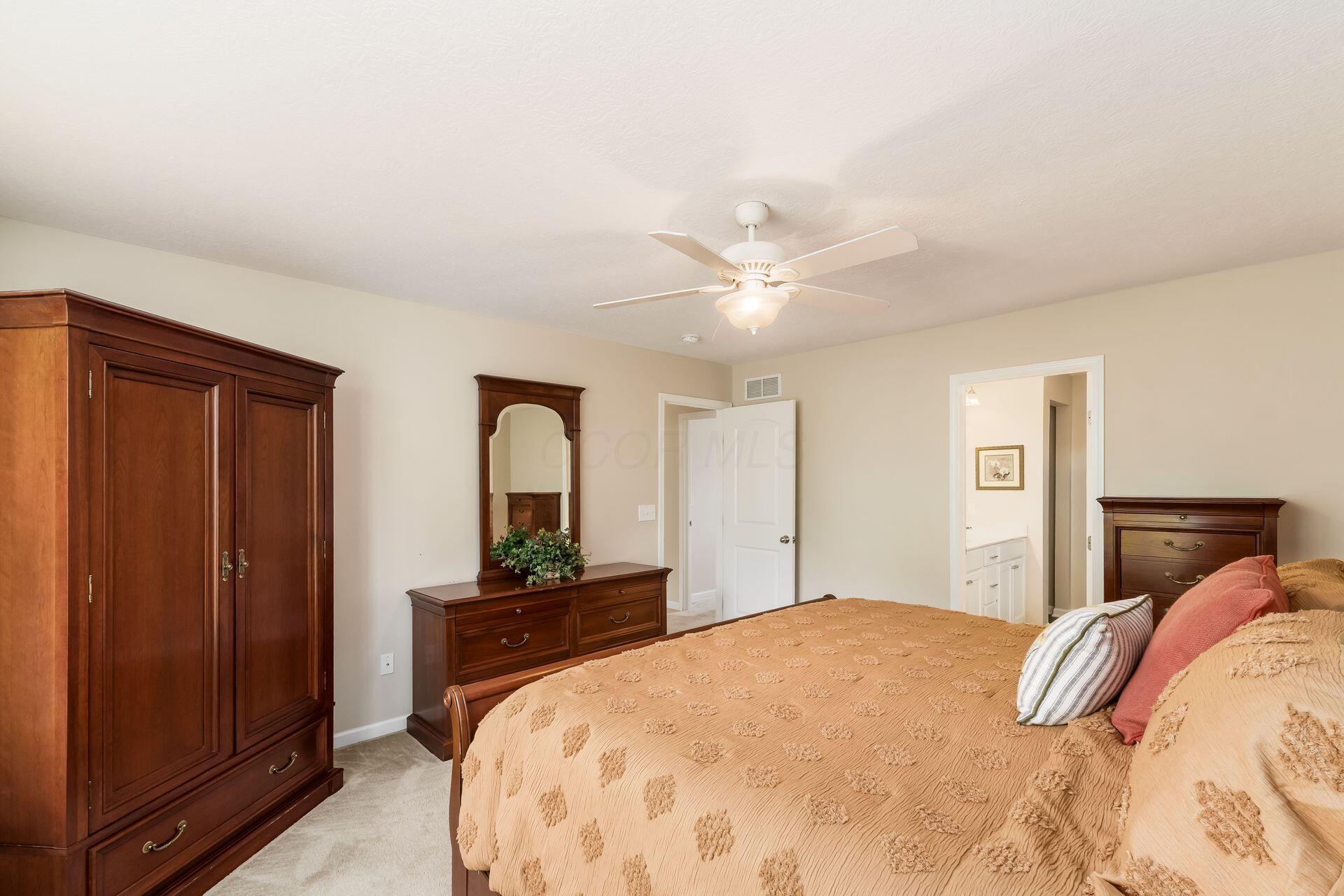 11755 Daventry Drive, Pickerington, Ohio image 23
