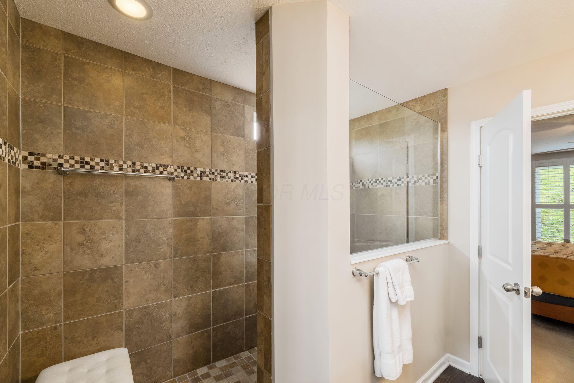 11755 Daventry Drive, Pickerington, Ohio image 25