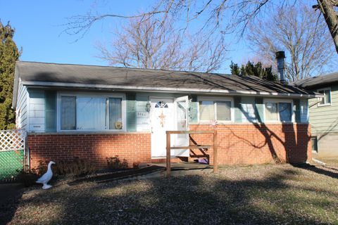 Photo of 5084 Refugee Road, Columbus, OH 43232 (MLS # 225046046)