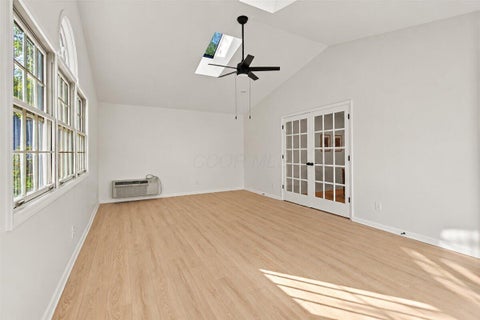 Tiny photo for 3015 Wendy Lane, Grove City, OH 43123 (MLS # 226040986)