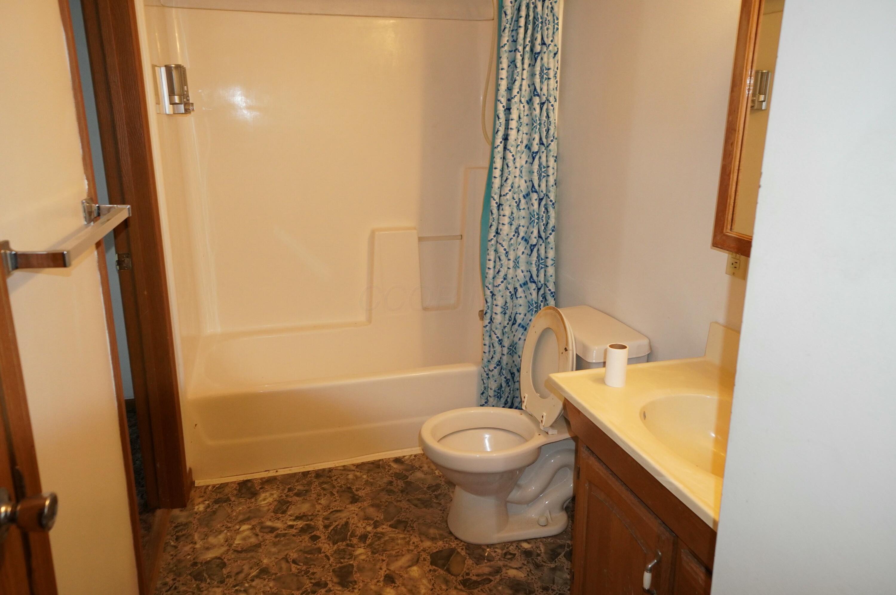 8061 Maple Street, Thurston, Ohio image 10