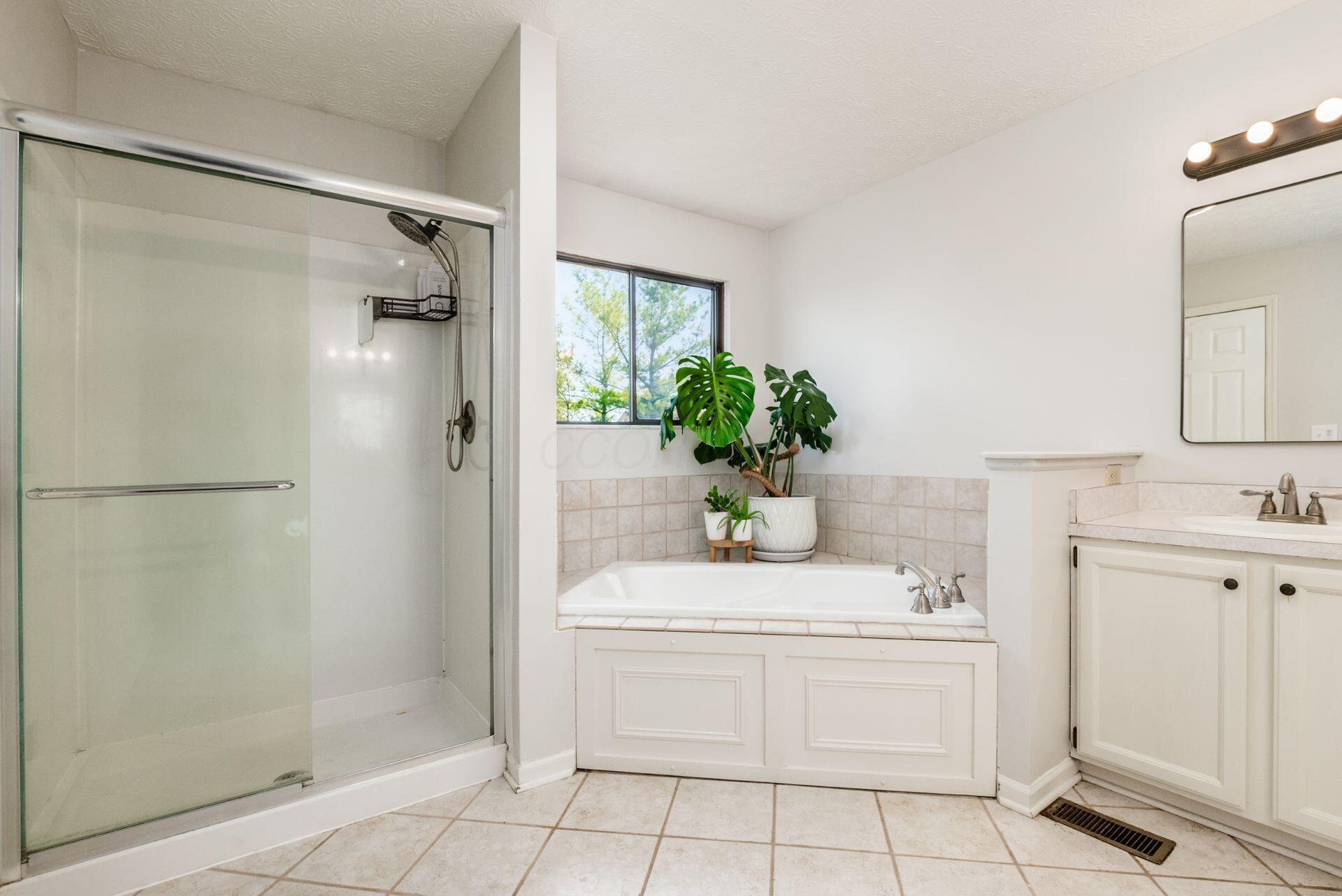 4834 Britton Farms Drive, Hilliard, Ohio image 27