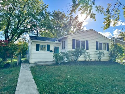 Photo of 1757 Linnet Avenue, Columbus, OH 43223 (MLS # 225040004)