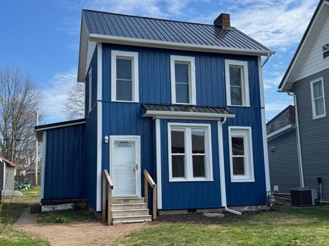 Photo of 624 S Scioto Street, Circleville, OH 43113 (MLS # 226008855)