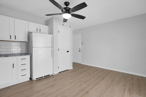 Tiny photo for 2701 Cassady Place, Columbus, OH 43219 (MLS # 225045093)