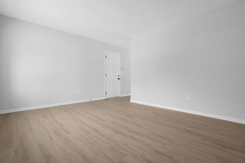 Tiny photo for 2701 Cassady Place, Columbus, OH 43219 (MLS # 225045093)