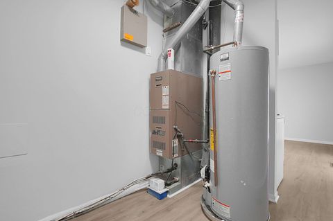 Tiny photo for 2701 Cassady Place, Columbus, OH 43219 (MLS # 225045093)