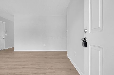 Tiny photo for 2701 Cassady Place, Columbus, OH 43219 (MLS # 225045093)