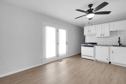 Tiny photo for 2701 Cassady Place, Columbus, OH 43219 (MLS # 225045093)