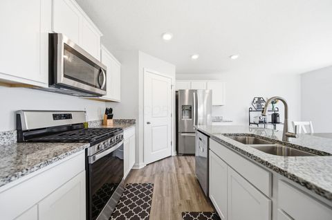 Photo of 3057 Lamptonridge Drive, Columbus, OH 43232 (MLS # 226007089)