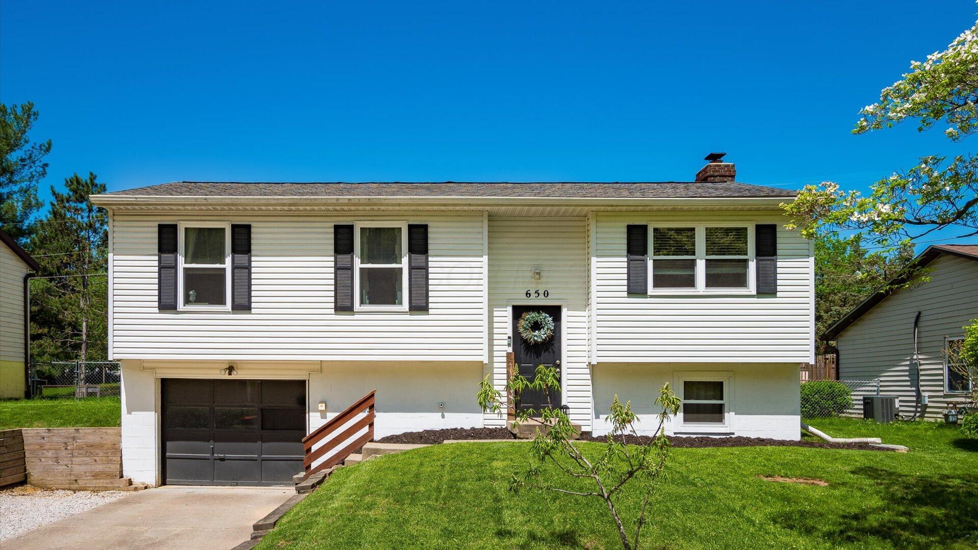 650 Licking View Drive, Heath, Ohio image 1