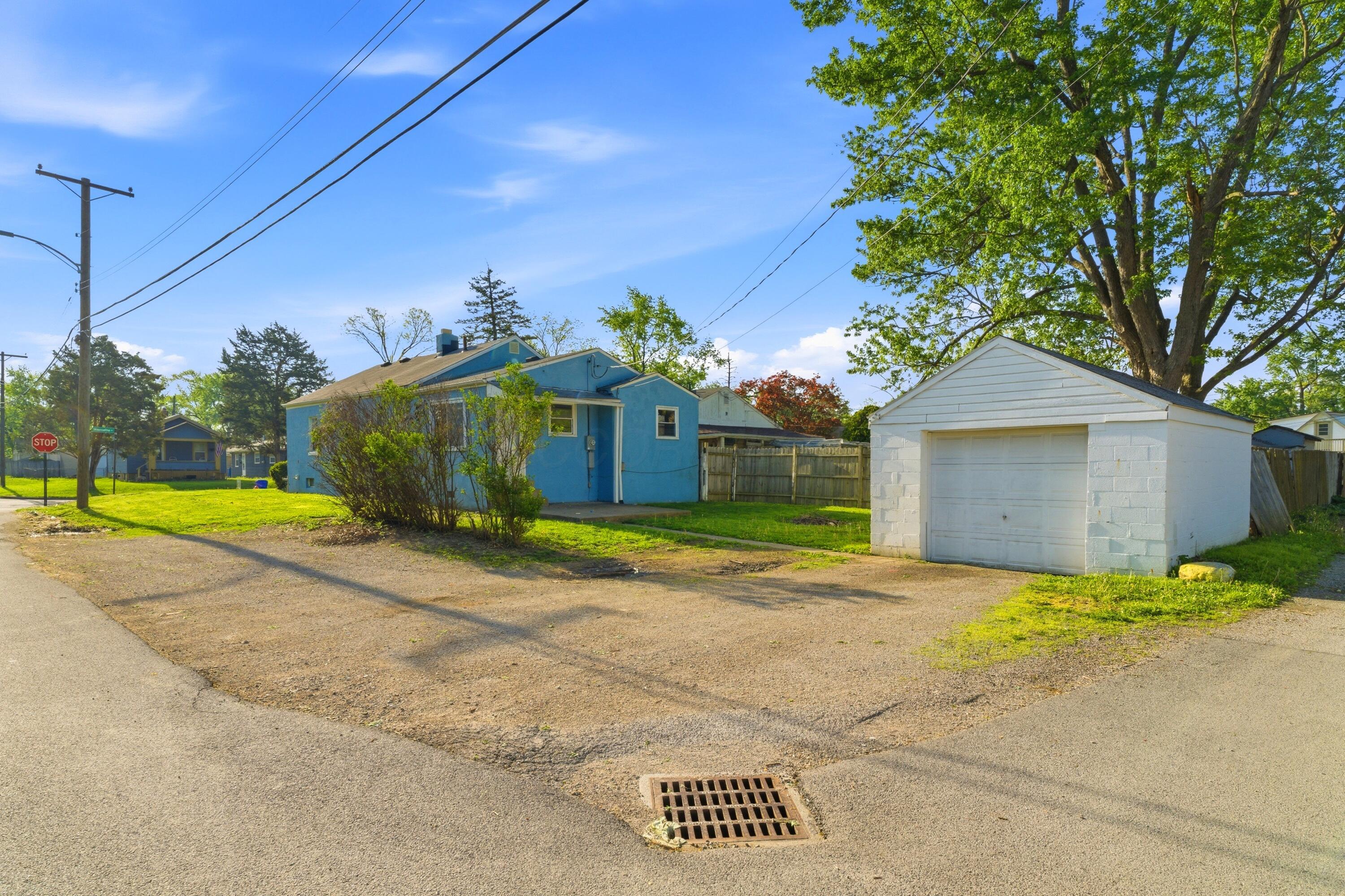 3049 Hiawatha Street