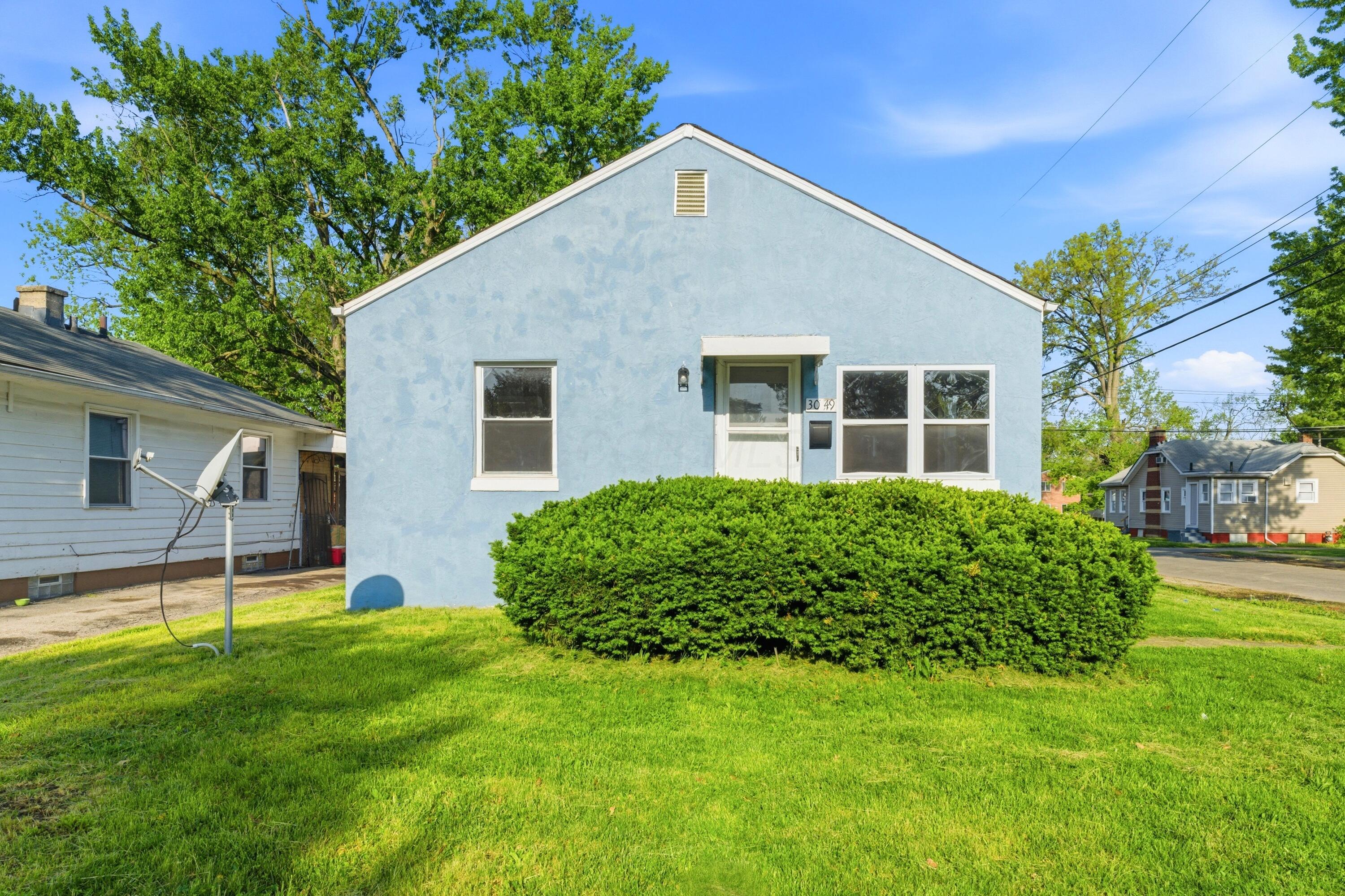 3049 Hiawatha Street