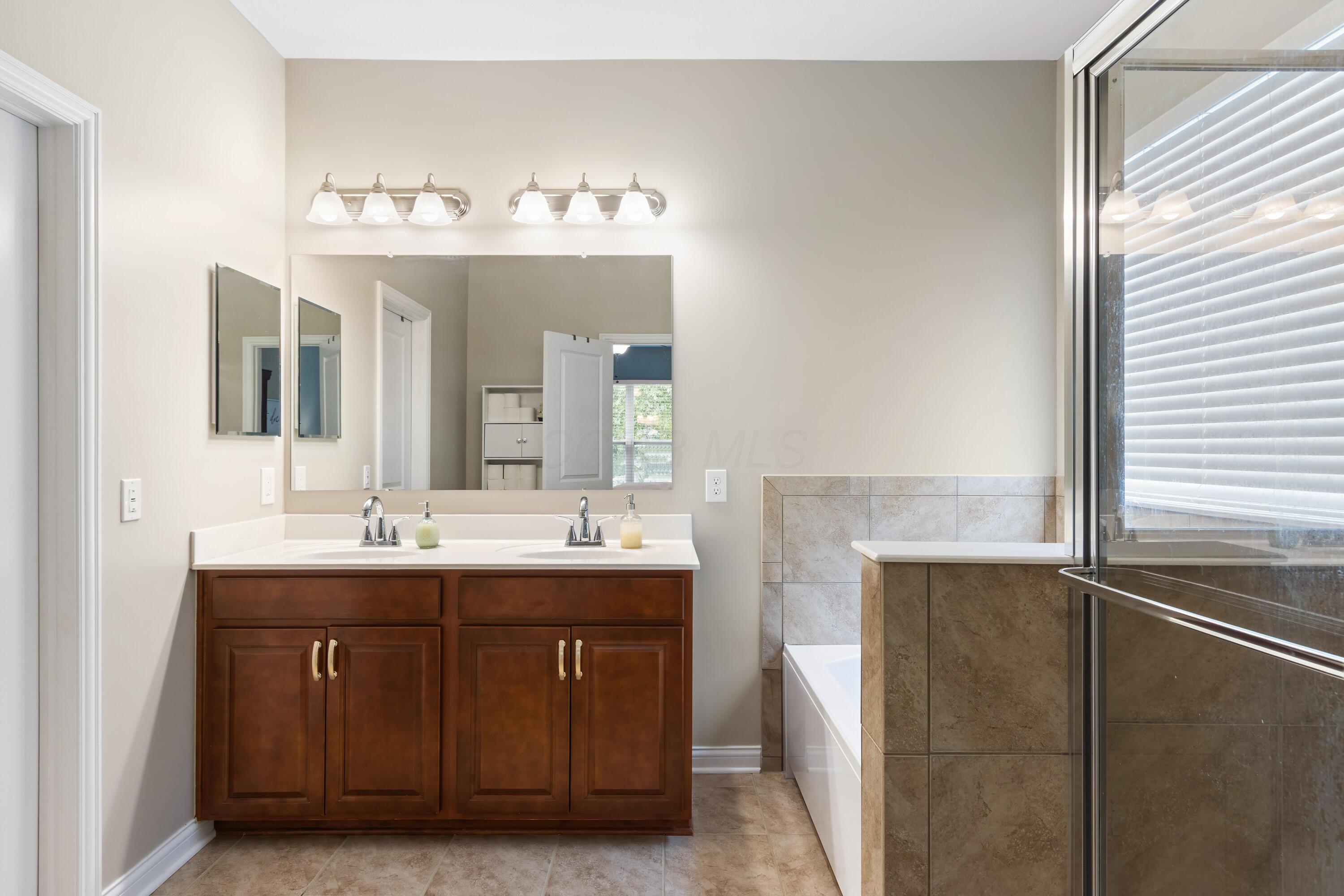 6043 Lambright Street, Westerville, Ohio image 19