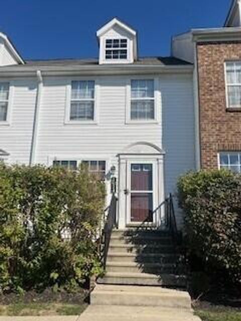 Photo of 1024 Hartford Village Boulevard, Columbus, OH 43228 (MLS # 225040623) Photo of 1024 Hartford Village Boulevard, Columbus, OH 43228 (MLS # 225040623)