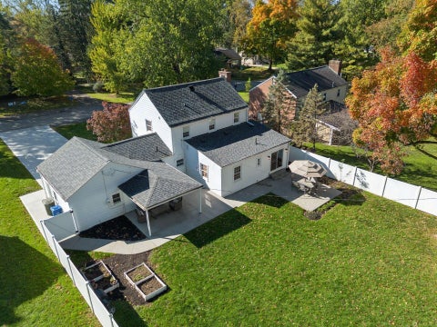 Tiny photo for 164 Charleston Avenue, Columbus, OH 43214 (MLS # 226040127)