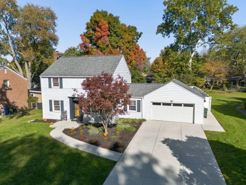 Tiny photo for 164 Charleston Avenue, Columbus, OH 43214 (MLS # 226040127)