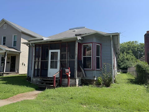 Homes For Sale - 652 Moxahala Avenue<br/> Muskingum County, Zanesville, OH 43701