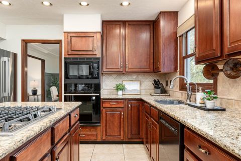 Tiny photo for 5690 Duddingston Drive, Dublin, OH 43017 (MLS # 225041798)