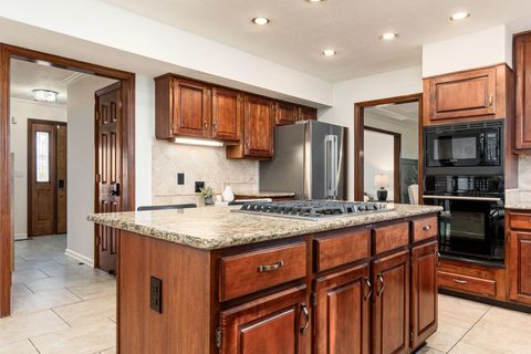 Tiny photo for 5690 Duddingston Drive, Dublin, OH 43017 (MLS # 225041798)