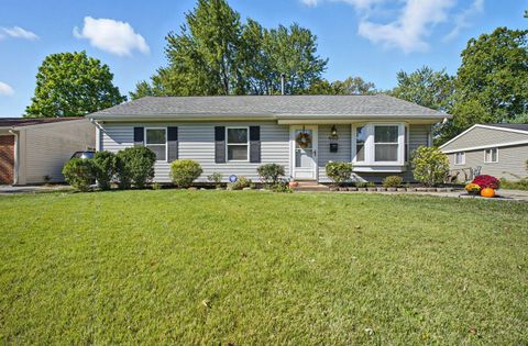 Photo of 463 Lincolnshire Road, Columbus, OH 43230 (MLS # 225038226)