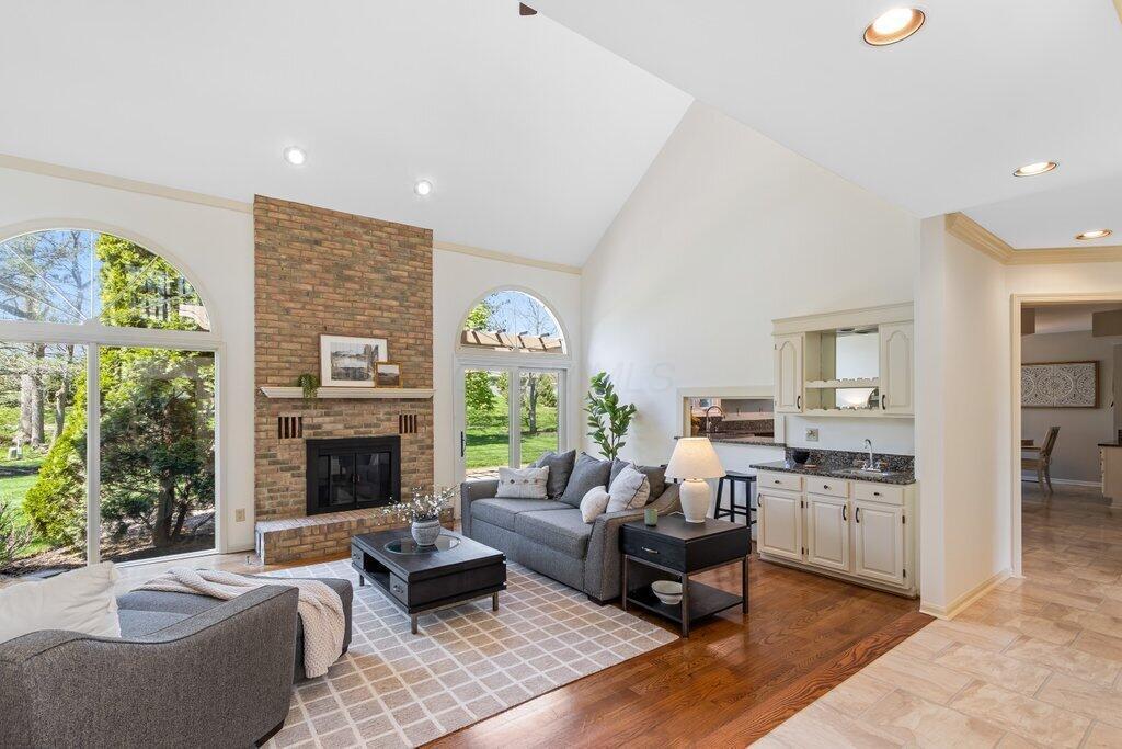 8875 Davington Drive, Dublin, Ohio image 7