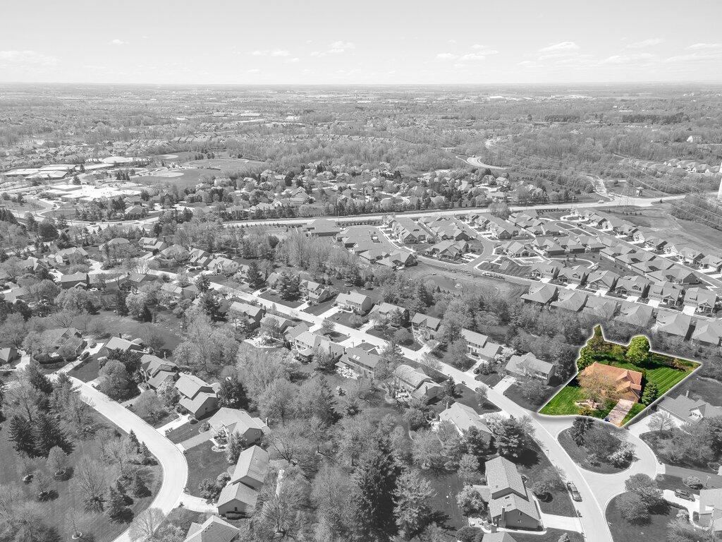 8875 Davington Drive, Dublin, Ohio image 37