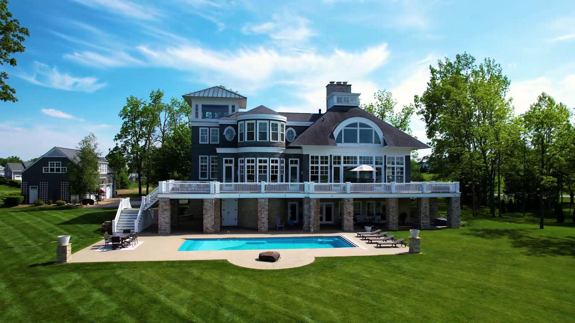 9800 Heron Drive, Thornville, Ohio image 2