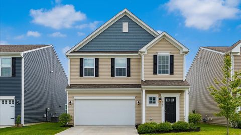 Photo of 5363 Shannon Square Drive, Canal Winchester, OH 43110 (MLS # 226016512)