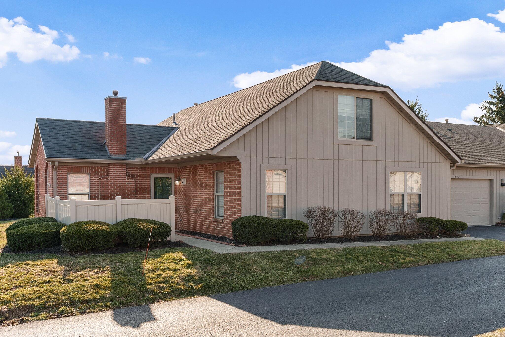 2191 Ravine Woods Drive, Grove City, Ohio image 2