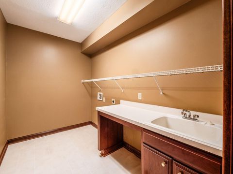 Tiny photo for 2702 Northmont Drive, Blacklick, OH 43004 (MLS # 225039348)