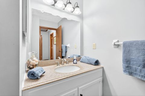 Tiny photo for 167 Greenbank Road, Columbus, OH 43230 (MLS # 225041885)