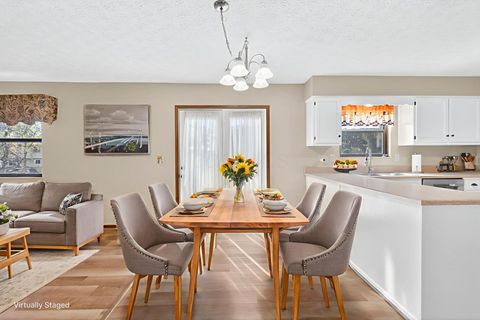 Tiny photo for 167 Greenbank Road, Columbus, OH 43230 (MLS # 225041885)