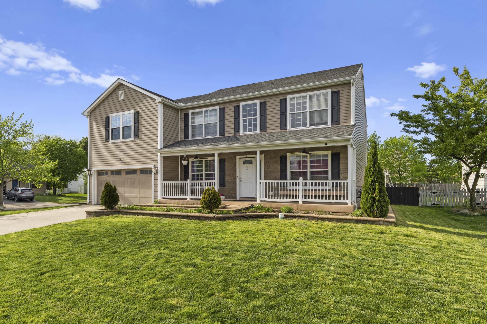 533 Ashwyck Court, Pataskala, Ohio image 2