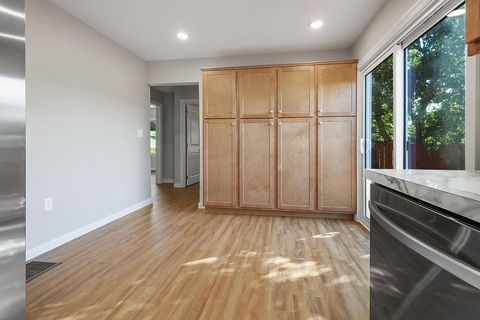 Tiny photo for 12 Northview Drive, Mount Vernon, OH 43050 (MLS # 225037711)