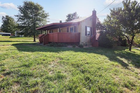 Tiny photo for 12 Northview Drive, Mount Vernon, OH 43050 (MLS # 225037711)
