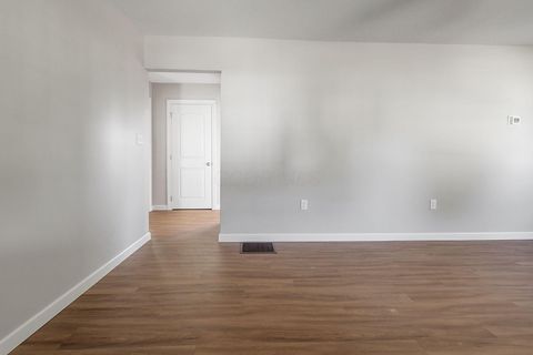 Tiny photo for 12 Northview Drive, Mount Vernon, OH 43050 (MLS # 225037711)