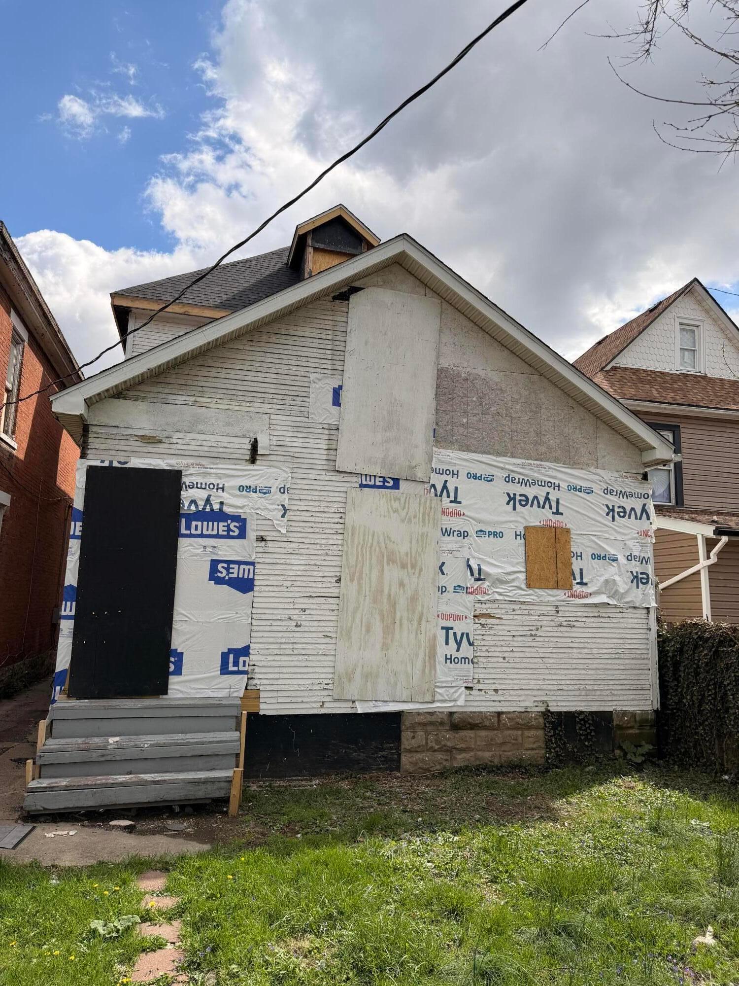 73-75 S Warren Avenue